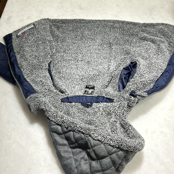 Boys size 5 winter fleece coat excellent condition - Picture 3 of 5